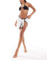 Фото #2 товара ASOS DESIGN mini beach sarong in white with contrast binding