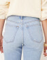 Фото #4 товара Abercrombie & Fitch 90s relaxed high rise jeans in mid/light wash blue