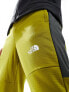 Фото #5 товара The North Face Training Mountain Athletics fleece joggers in khaki