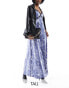 Фото #2 товара Vero Moda Tall satin maxi slip dress with lace trim in blue crinkle print