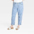 Фото #1 товара Women's Plus Size Mid-Rise Boyfriend Jeans - Universal Thread Light Wash Floral