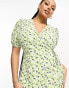 Фото #2 товара Glamorous Curve short sleeve wrap mini dress in green retro floral