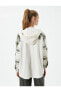 Фото #4 товара Рубашка женская Koton модель "Удлиненная накидка с капюшоном и карманами из двух разных тканей"