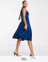 Фото #1 товара Closet London Tall – Hochgeschlossenes, plissiertes Midikleid in Marineblau