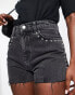 Фото #4 товара Miss Selfridge – Mit Nieten besetzte Jeansshorts in verwaschenem Schwarz