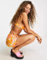 Фото #4 товара Reclaimed Vintage inspired underwire bikini top in retro orange floral - ORANGE