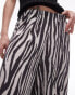 Фото #2 товара Topshop zebra crinkle plisse wide leg trouser in mono