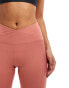 Nike Training One wrapped high waisted 7/8 leggings in pink Розовый, S - фото #3