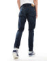 Фото #2 товара Polo Ralph Lauren Parkside straight fit icon logo back pocket jeans in dark wash