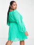 Фото #2 товара ASOS DESIGN Curve square neck pleated mini skater dress in emerald green