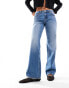 Фото #5 товара Stradivarius low waist straight leg jean in medium wash blue