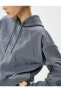 Kapşonlu Crop Sweatshirt Paraşüt Kumaşlı Şardonlu Kolda Fermuarlı Cep Detaylı