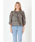 Фото #2 товара Women's Floral Print Pin tuck Detail Top