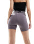 Фото #3 товара New Balance relentless legging shorts in charcoal