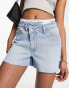 Фото #2 товара Hollister mom denim shorts with crossover waist in light blue