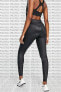 Фото #3 товара Леггинсы женские Nike The One Mid-Rise Shine Black - утягивающие 2 с карманом 3D, черные.