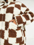 Фото #3 товара Wednesday's Girl Curve boxy oversized coat in check fluffy borg
