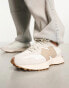 Фото #2 товара New Balance 327 trainers in white & tan