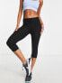 Фото #1 товара Cotton:On activewear capri leggings in black