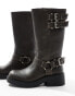 Bershka – Wadenhohe Stiefel in Braun mit Schnallendetail