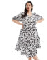 Фото #3 товара Yours tiered midi dress in black and white floral