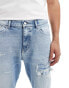 Tommy Jeans Isaac tapered distressed jeans in light wash Голубой, W32 L34 - фото #4