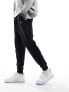 Фото #1 товара Jordan Essentials fleese joggers in black