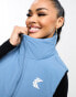 Фото #2 товара Karl Kani OG puffer gilet in dusty blue with wazy zip detail