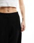 ASOS DESIGN – Relaxed-Fit-Hose in Schwarz mit weitem Bein