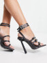 Public Desire – Lindsey – Absatzsandalen mit Riemchen in Schwarz, weite Passform