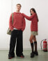 COLLUSION Unisex – Flauschiger Pullover in Rot gestreift mit Rundhalsausschnitt