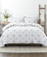 Фото #1 товара Home Collection Premium Ultra Soft Edgy Flowers Pattern 3 Piece Reversible Duvet Cover Set, Full/Queen