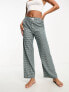 Фото #3 товара Cotton:On flannel boyfriend boxer style pyjama bottoms in green check