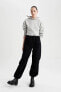 Фото #4 товара Kapüşonlu Basic Crop Sweatshirt