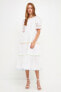ფოტო #2 პროდუქტის Women's Contrast Scallop Edge Midi Dress