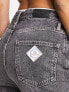 Armani Exchange – Zerrissene Boyfriend-Jeans in Grau