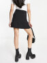 Фото #3 товара Urban Revivo mini skirt in black