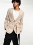 ASOS DESIGN – Eng geschnittener Blazer in Taupe mit Gürtel und feiner Struktur