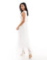 Фото #8 товара Vila Petite Bridal tulle plunge maxi dress with tiered skirt in white