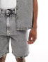 Фото #4 товара Weekday Galaxy loose fit denim shorts in grey wash