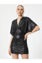 Фото #4 товара Вечернее платье Koton Mini Parlak Abiye Elbise Yarasa Kol V Yaka Slim Fit