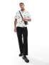 Фото #7 товара Abercrombie & Fitch floral embroidery linen blend short sleeve shirt in white with revere collar