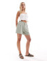 ASOS DESIGN Petite dad short with linen in olive Зеленый, 38 - фото #4