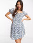 Фото #1 товара Glamorous milkmaid mini tea dress in blue daisy