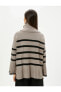 Фото #4 товара Свитер женский Koton Oversize свитер-поло с узором