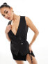 Фото #1 товара Kaiia exclusive sleeveless buckle side waistcoat in black