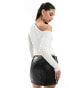 Kaiia slinky off shoulder long sleeve top in white