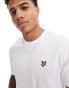 Lyle & Scott icon logo slub t-shirt in white weiß, M - фото #1