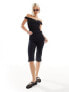 Фото #1 товара Monki stretch cropped capri pants in black sheen