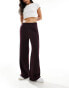 Фото #1 товара Bershka wide leg joggers in burgundy